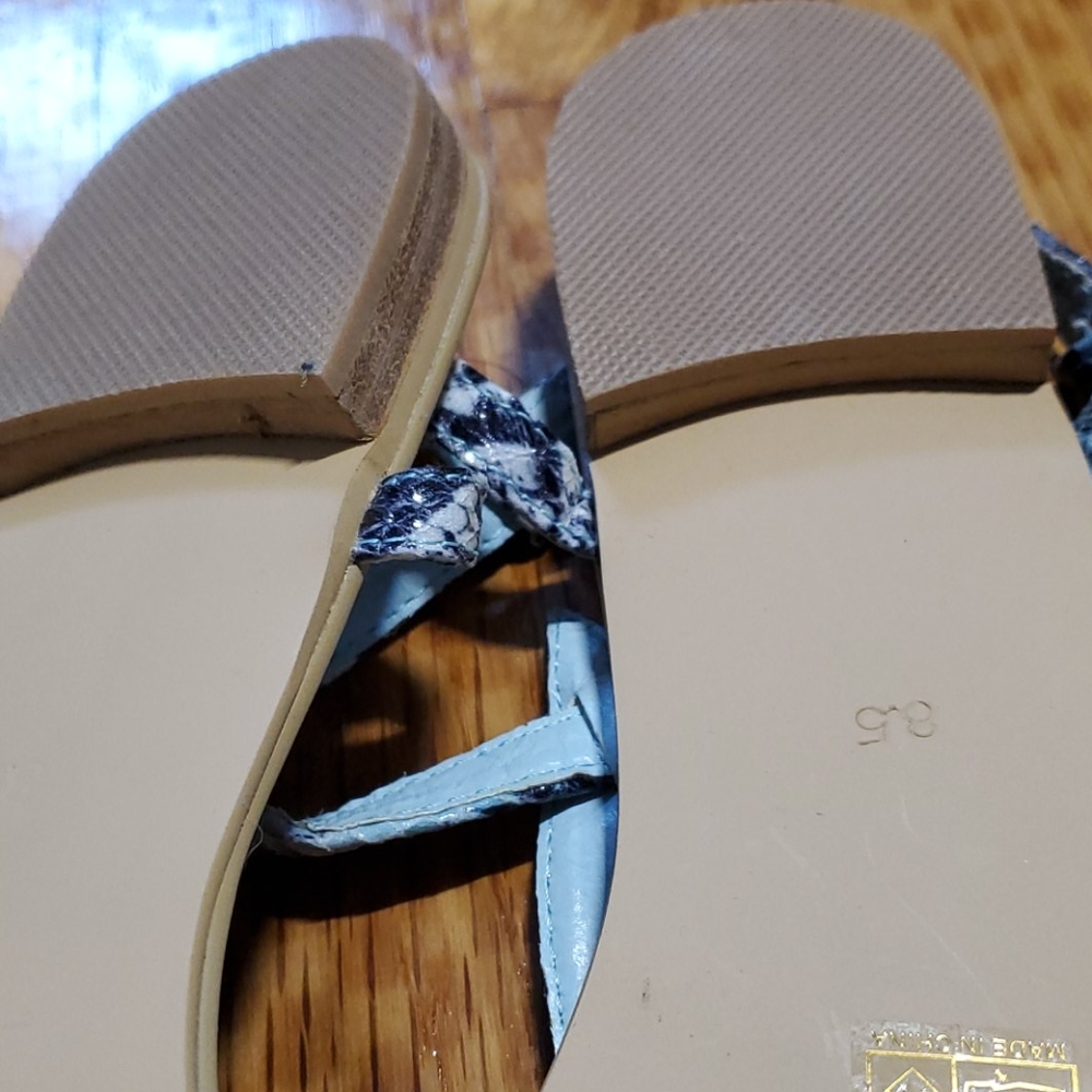 Sandals - Picture 6 of 8